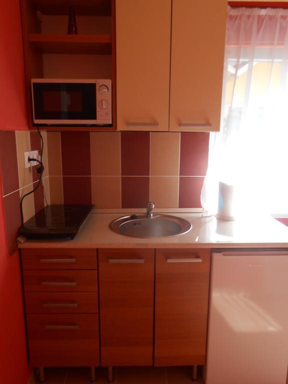 Castello Vendeg Es Apartmanhaz เอ็กเกอร์ ห้อง รูปภาพ